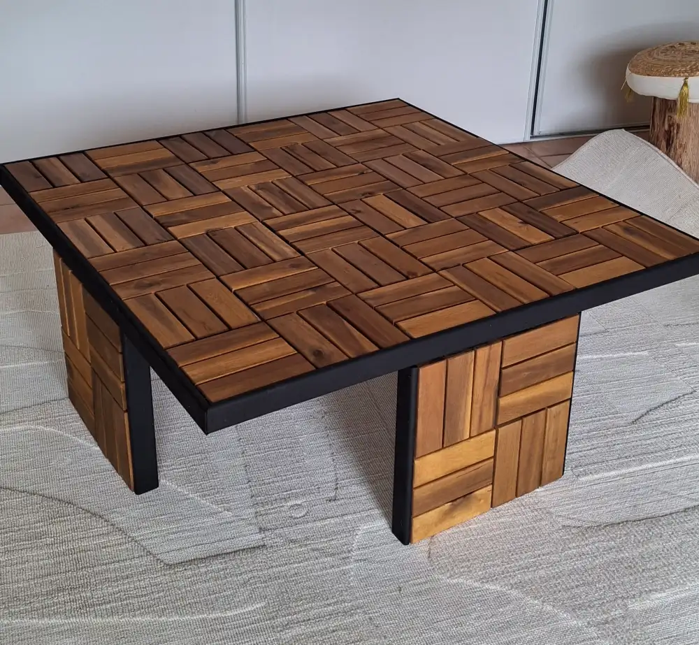 Table basse en bois et caillebotis Table basse en bois et caillebotis